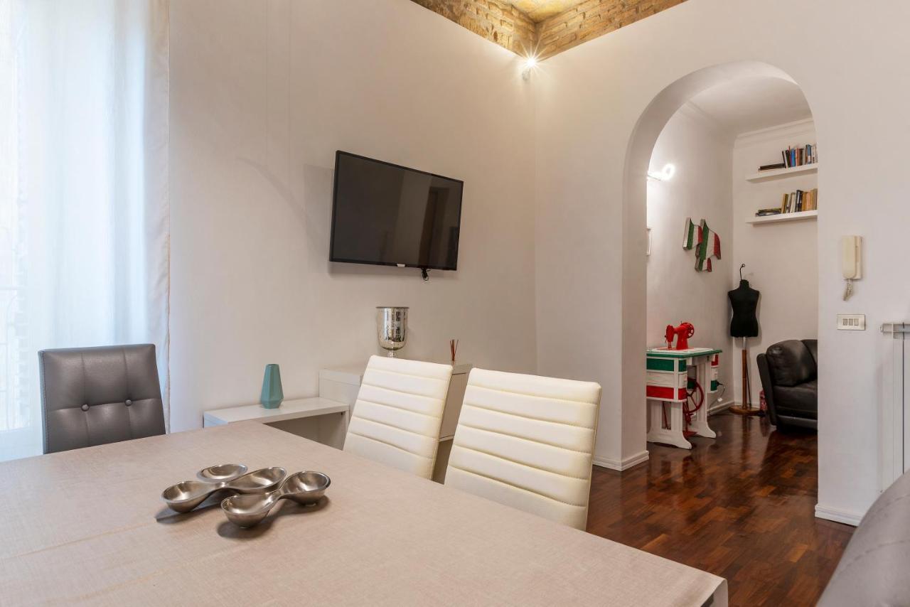 Fontana Di Trevi Design Apartment โรม ภายนอก รูปภาพ