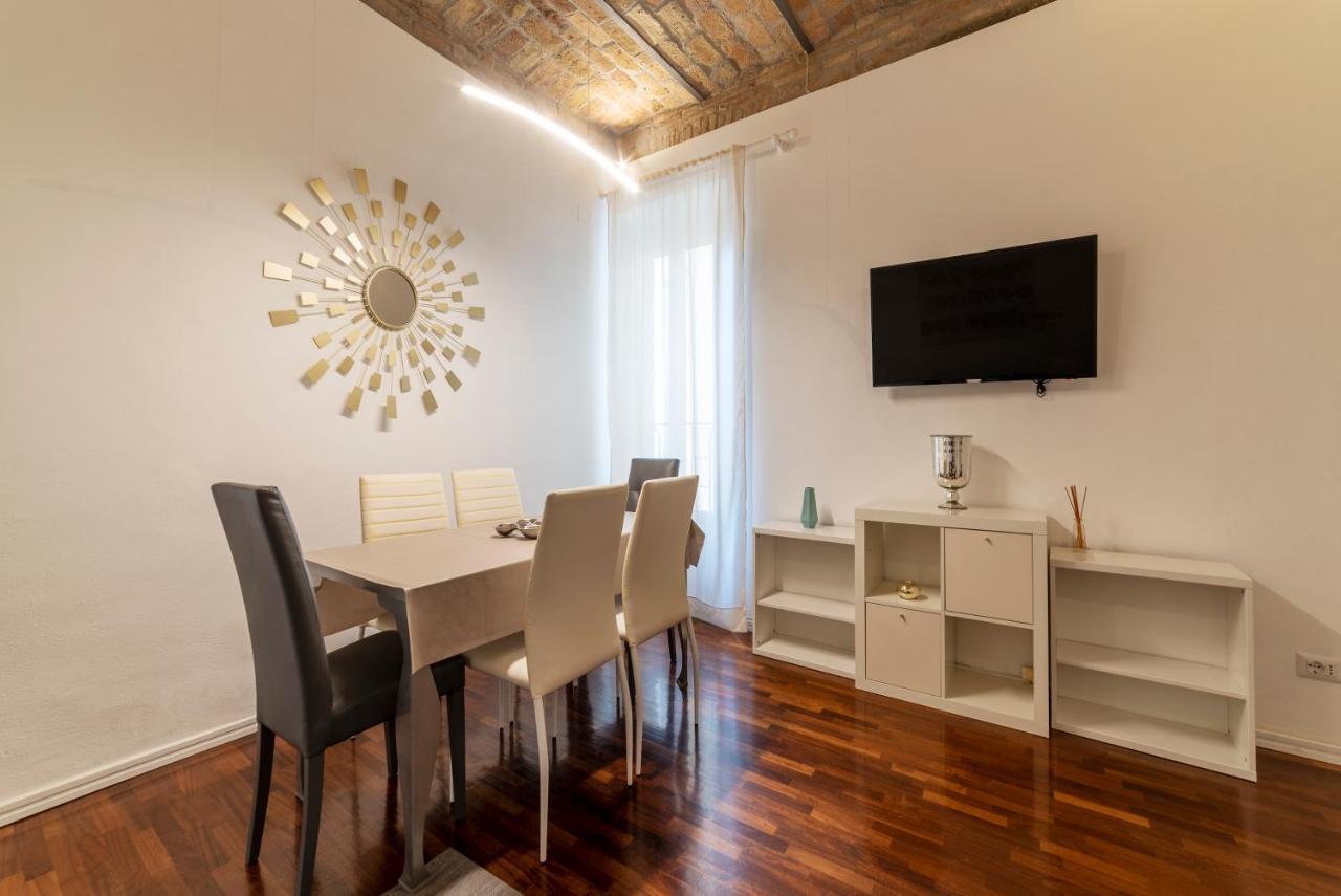 Fontana Di Trevi Design Apartment โรม ภายนอก รูปภาพ