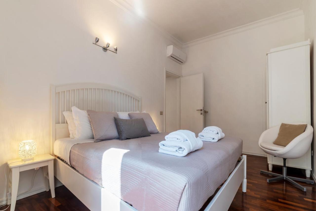 Fontana Di Trevi Design Apartment โรม ภายนอก รูปภาพ